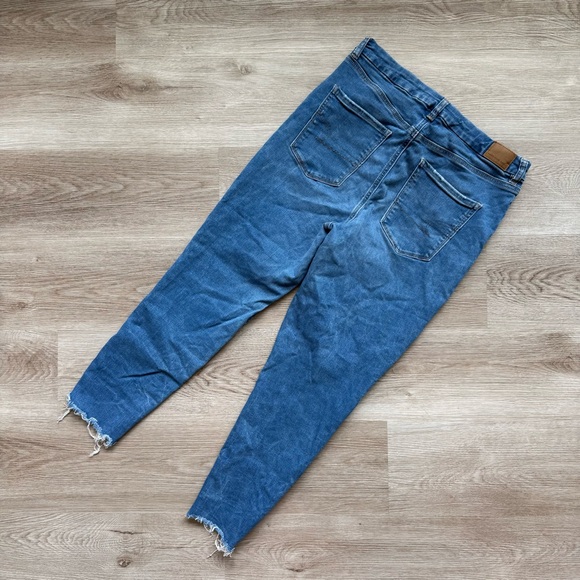 AE Next Level High-Waisted Jegging- Size 14 short - Picture 4 of 8